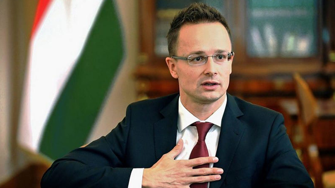 Сійярто поскаржився, що місія ОБСЄ не хоче їхати на Закарпаття "захищати" угорців